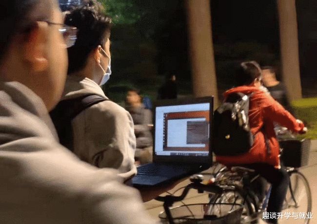 多年第一 985高校学霸作息表密密麻麻排到凌晨